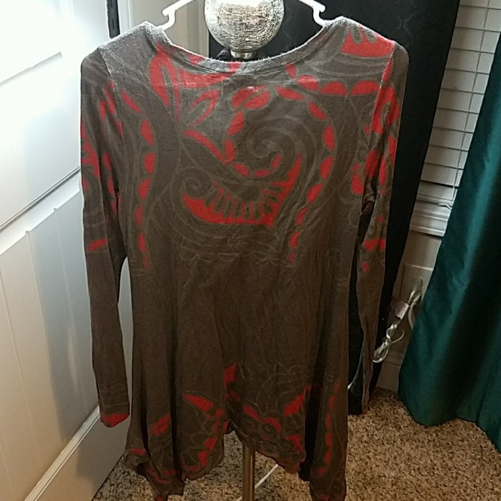 🦄 Long Grey & Red Patterned Dress Shirt - Picture 4 of 4